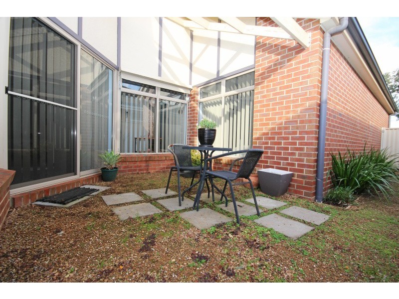 Unit 4, 2A Kelvin Avenue, Sebastopol VIC 3356