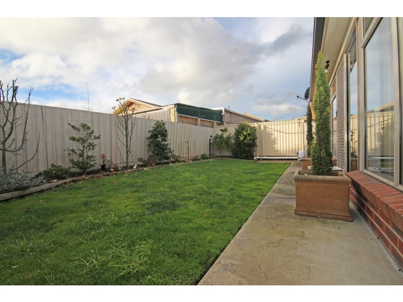 Unit 4, 2A Kelvin Avenue, Sebastopol VIC 3356