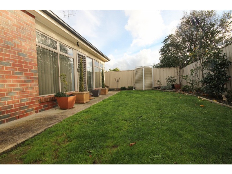 Unit 4, 2A Kelvin Avenue, Sebastopol VIC 3356