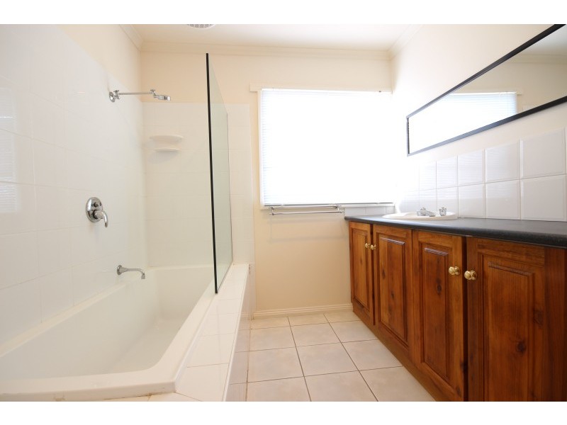 1 Lonsdale Street, Redan VIC 3350