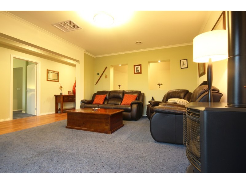 61 Clarke Street, Miners Rest VIC 3352