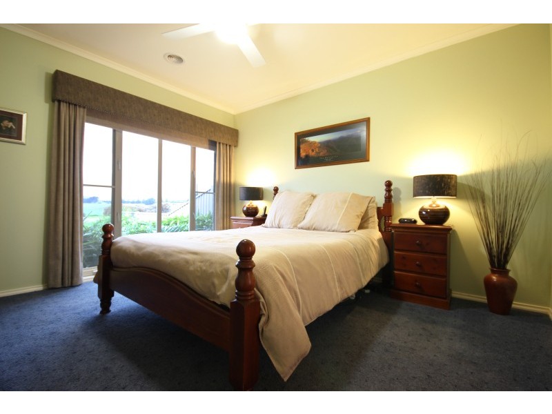 61 Clarke Street, Miners Rest VIC 3352