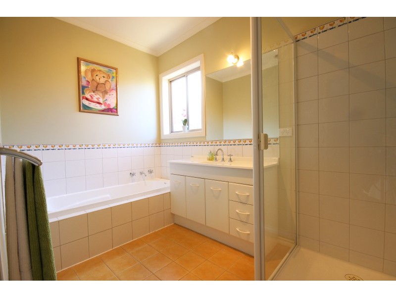 61 Clarke Street, Miners Rest VIC 3352