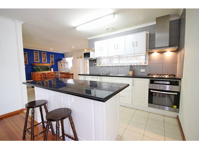 101 Wattle Avenue, Wendouree VIC 3355