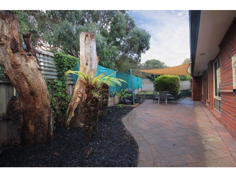 4 Hakea Court, Mount Helen VIC 3350