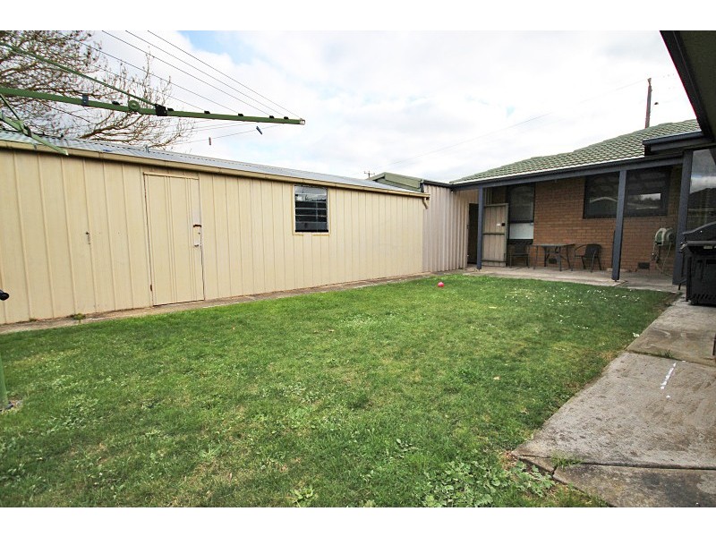 518 Gillies Street North, Wendouree VIC 3355