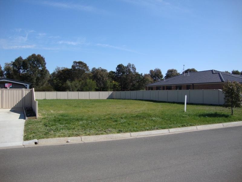 35 Normlyttle Parade, Miners Rest VIC 3352