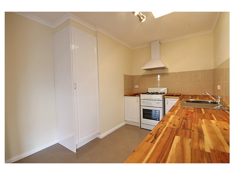 2/61 Grandview Grove, Wendouree VIC 3355