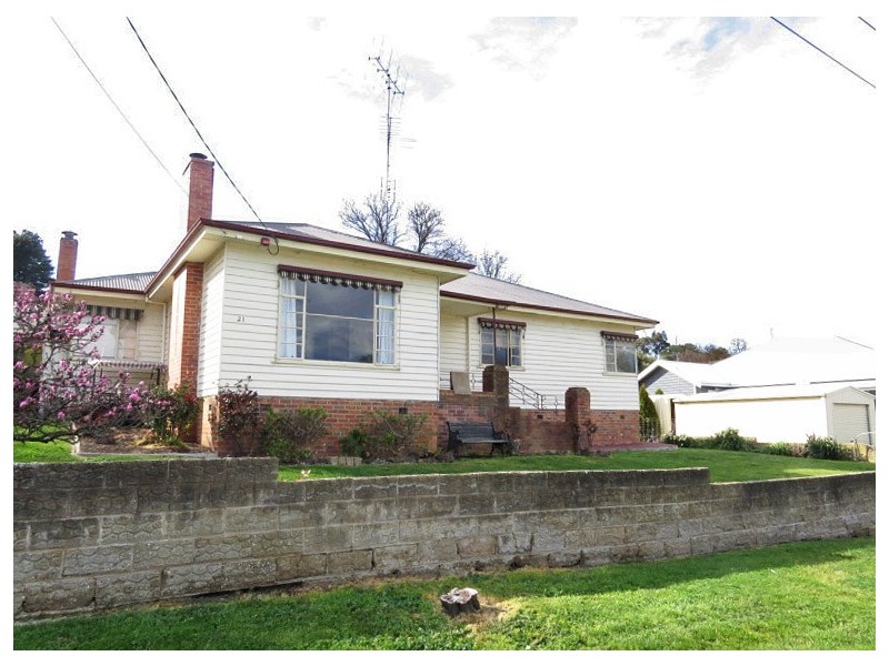 21 Angus Street, Clunes VIC 3370