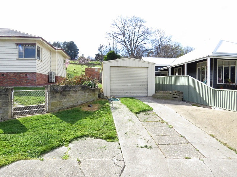 21 Angus Street, Clunes VIC 3370