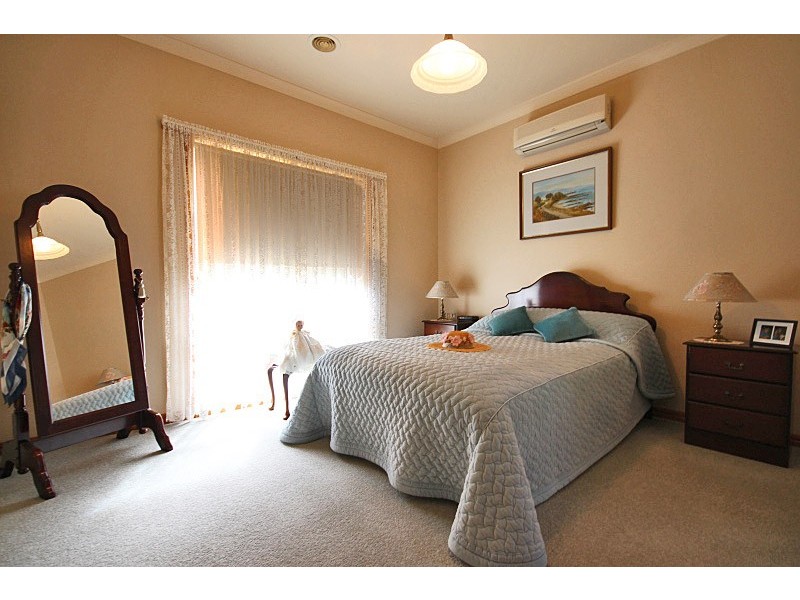 4/1422 Gregory Street, Lake Wendouree VIC 3350