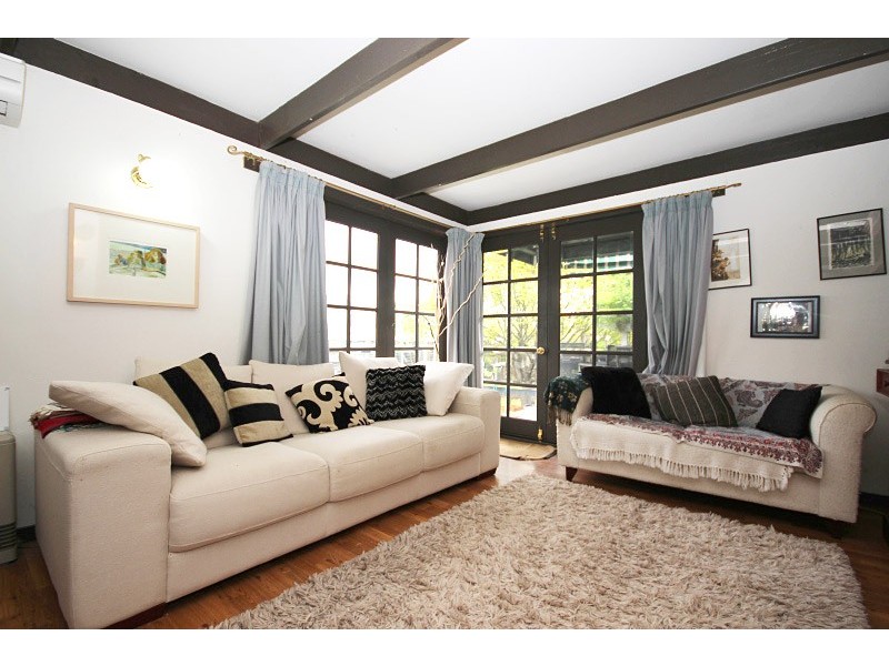 6 Napier Street, Black Hill VIC 3350