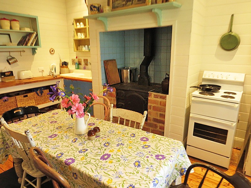 12 Carlyle Street, Scarsdale VIC 3351