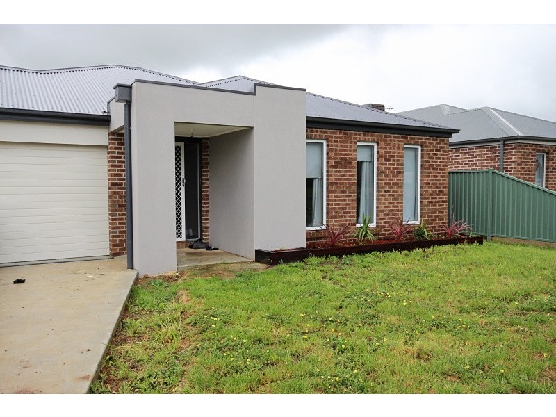 58c Albert Street, Miners Rest VIC 3352
