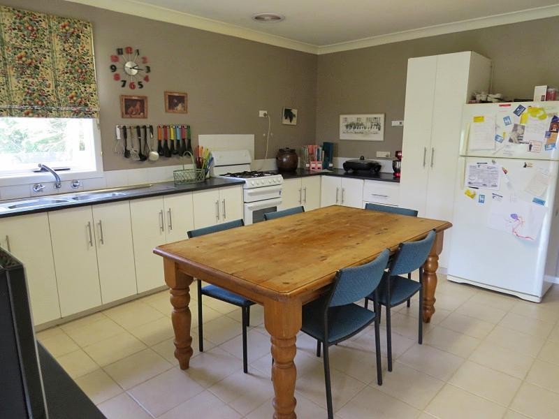 48 High Street, Lismore VIC 3324