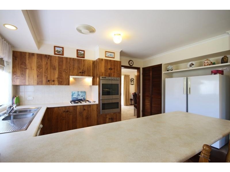 106 Forest Street, Lake Wendouree VIC 3350