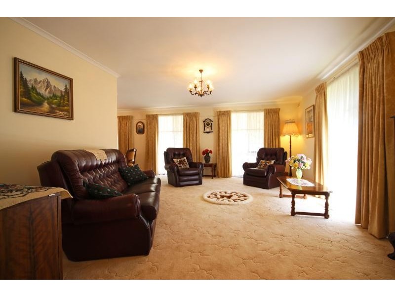 106 Forest Street, Lake Wendouree VIC 3350