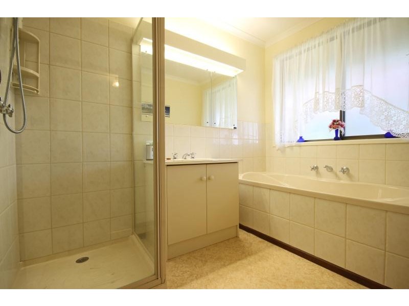 106 Forest Street, Lake Wendouree VIC 3350