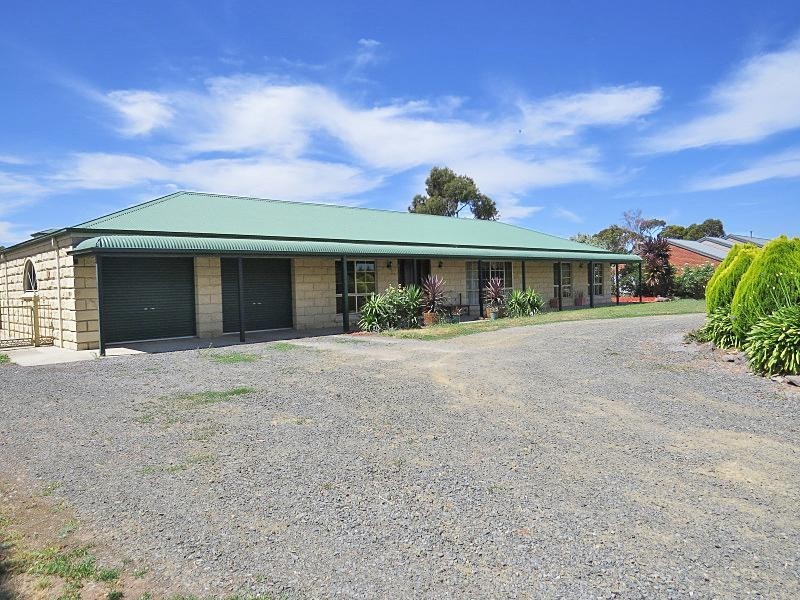 19 Parker Street, Miners Rest VIC 3352