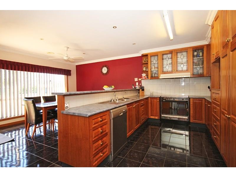 19 Parker Street, Miners Rest VIC 3352