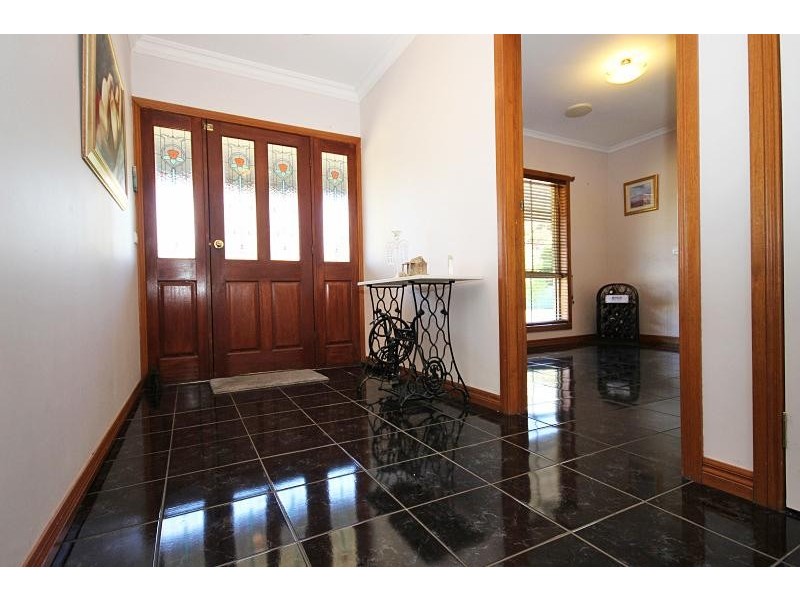 19 Parker Street, Miners Rest VIC 3352