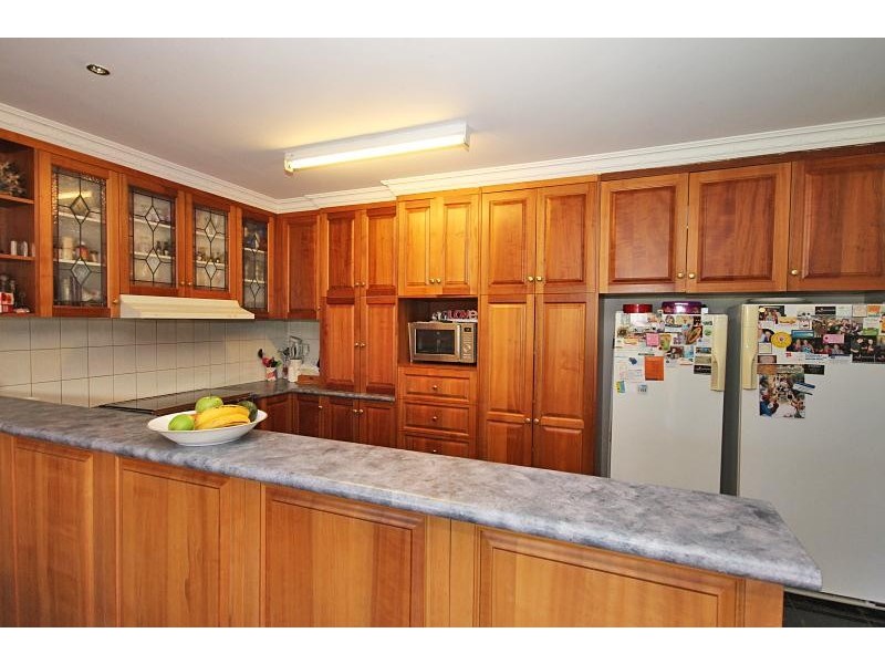 19 Parker Street, Miners Rest VIC 3352
