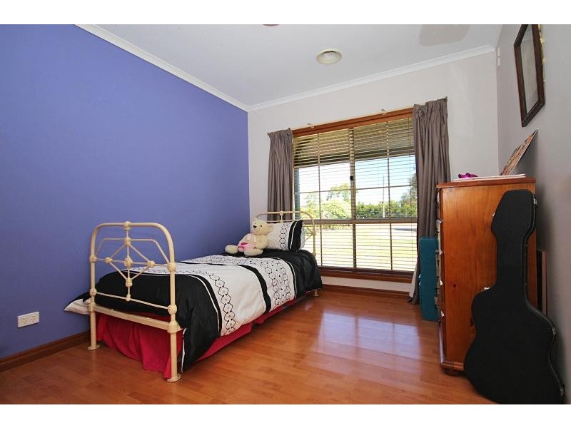 19 Parker Street, Miners Rest VIC 3352