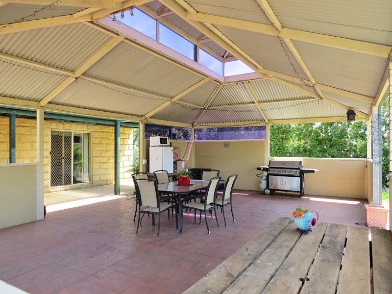 19 Parker Street, Miners Rest VIC 3352