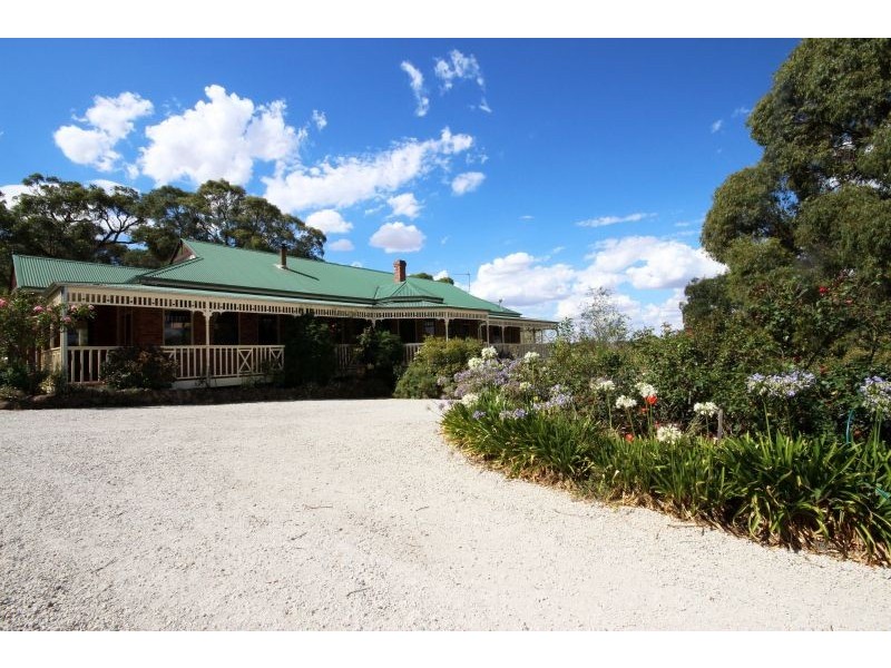 55 Spratlings Road, Ross Creek VIC 3351