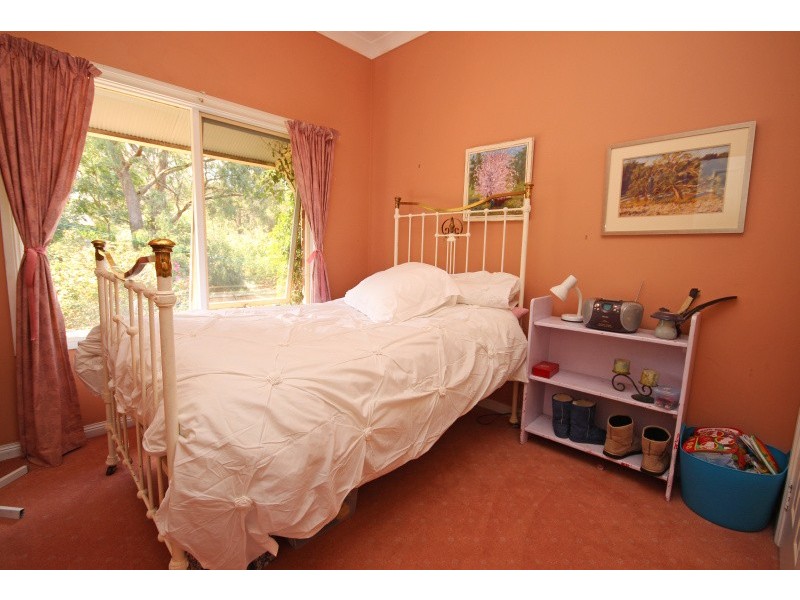 55 Spratlings Road, Ross Creek VIC 3351