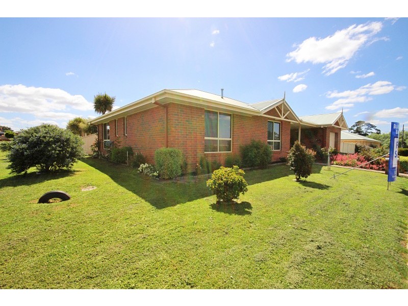 4 Mountview Drive, Sebastopol VIC 3356