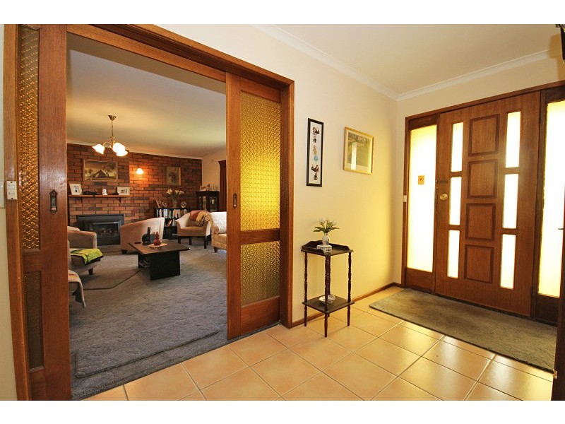 2 Aminya Avenue, Delacombe VIC 3356