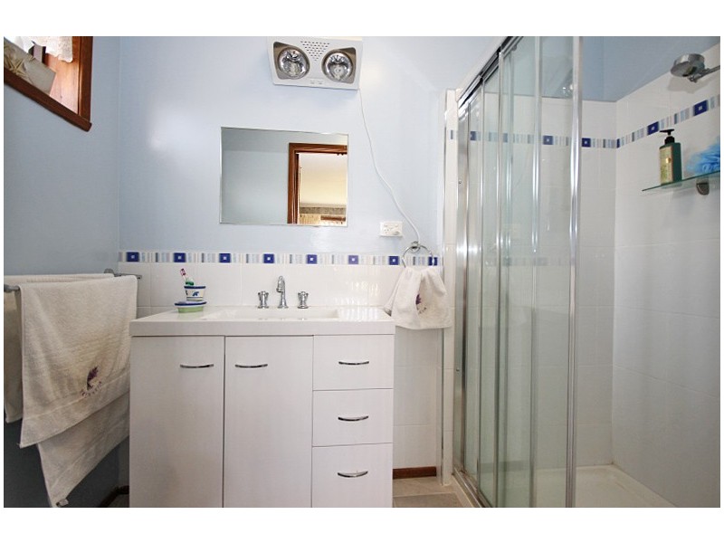 2 Aminya Avenue, Delacombe VIC 3356