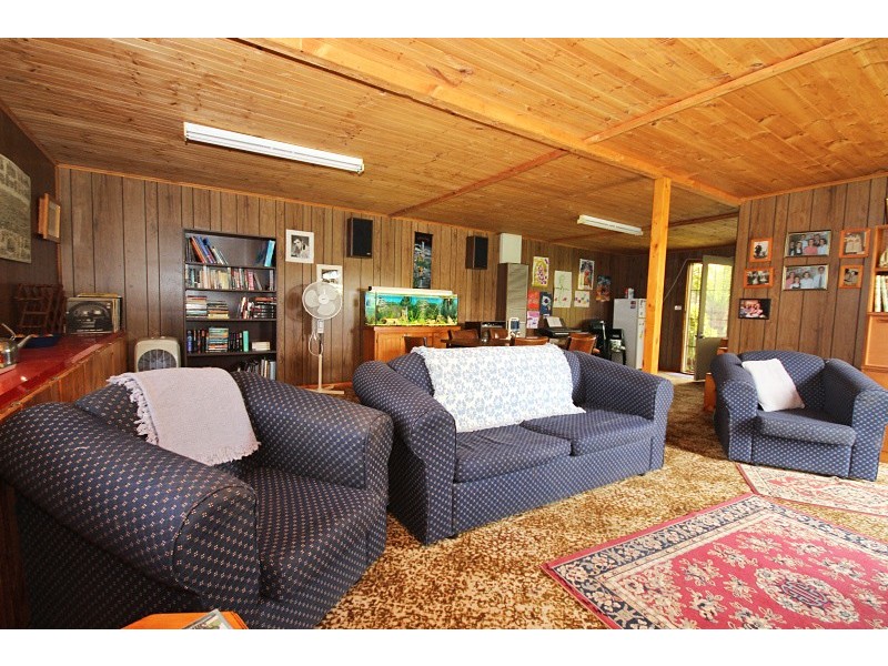 2 Aminya Avenue, Delacombe VIC 3356