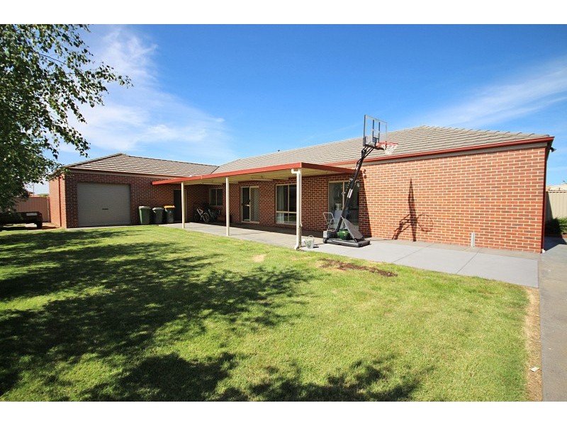 39 Boulevard Drive, Alfredton VIC 3350