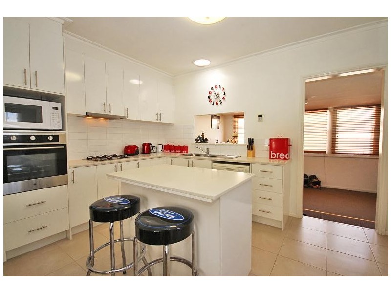 14 Huntington Street, Wendouree VIC 3355