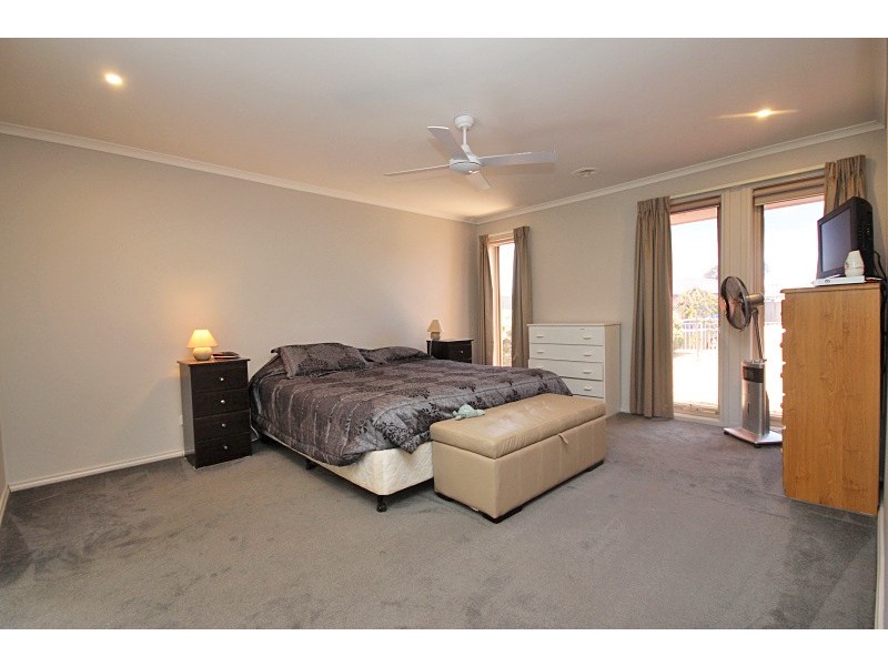 7 King George Way, Mitchell Park VIC 3352