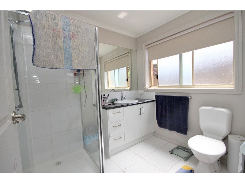 7 King George Way, Mitchell Park VIC 3352