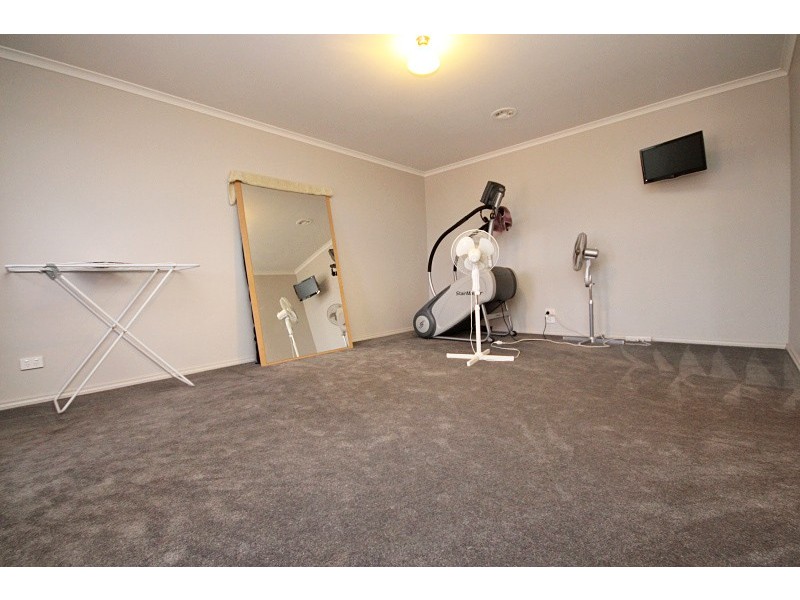 7 King George Way, Mitchell Park VIC 3352