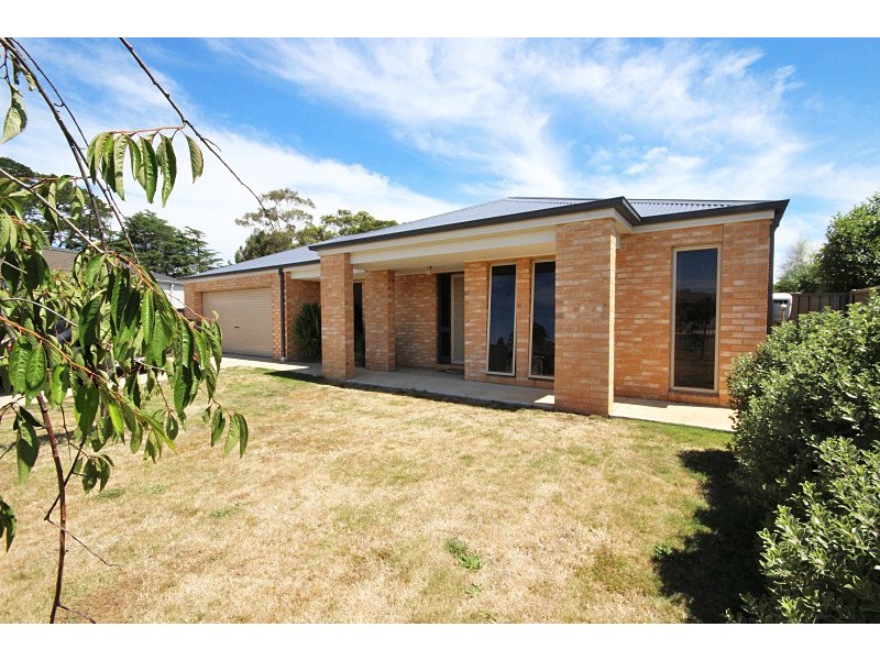 7 King George Way, Mitchell Park VIC 3352
