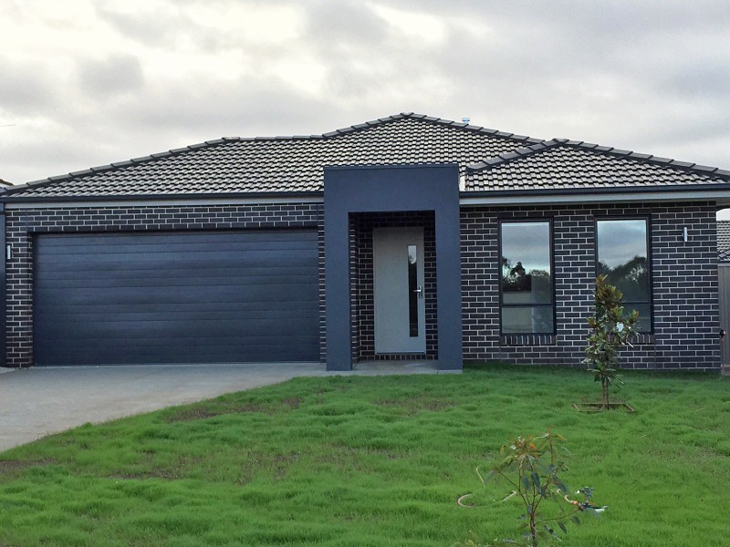1/4 Howe Street, Miners Rest VIC 3352