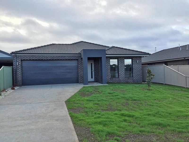 1/4 Howe Street, Miners Rest VIC 3352