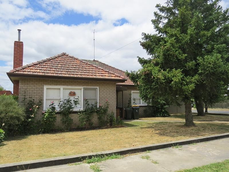 28 Oak Street, Wendouree VIC 3355