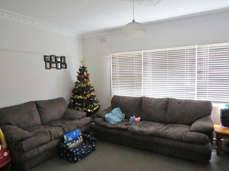 28 Oak Street, Wendouree VIC 3355