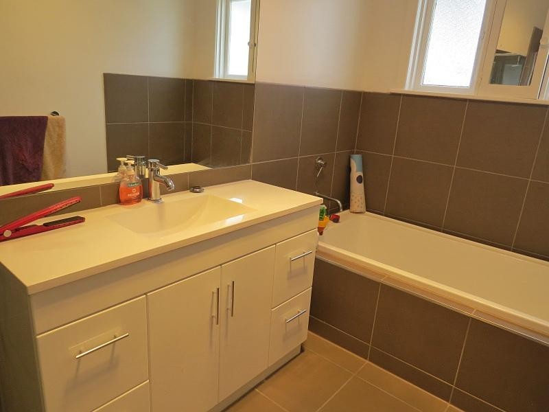 28 Oak Street, Wendouree VIC 3355