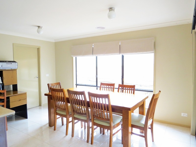 17 Oakbank Drive, Mount Helen VIC 3350