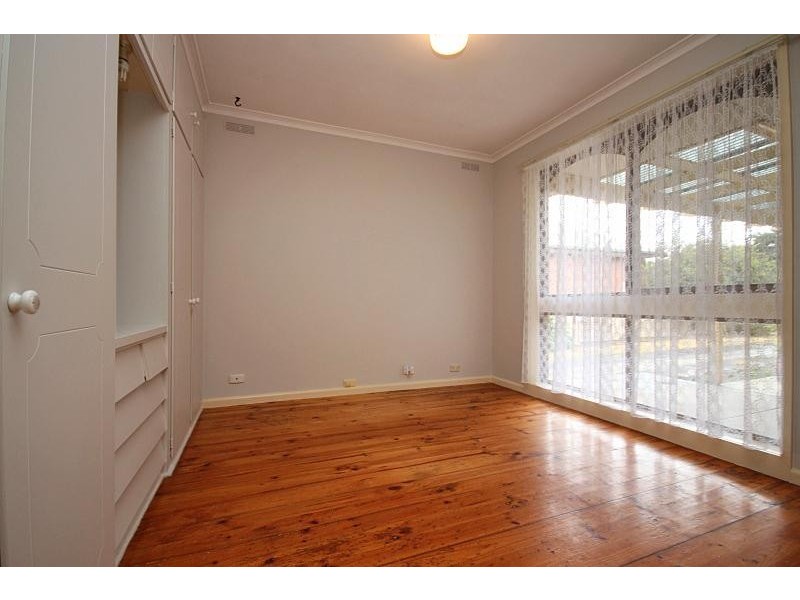 6 Warrina Drive, Delacombe VIC 3356