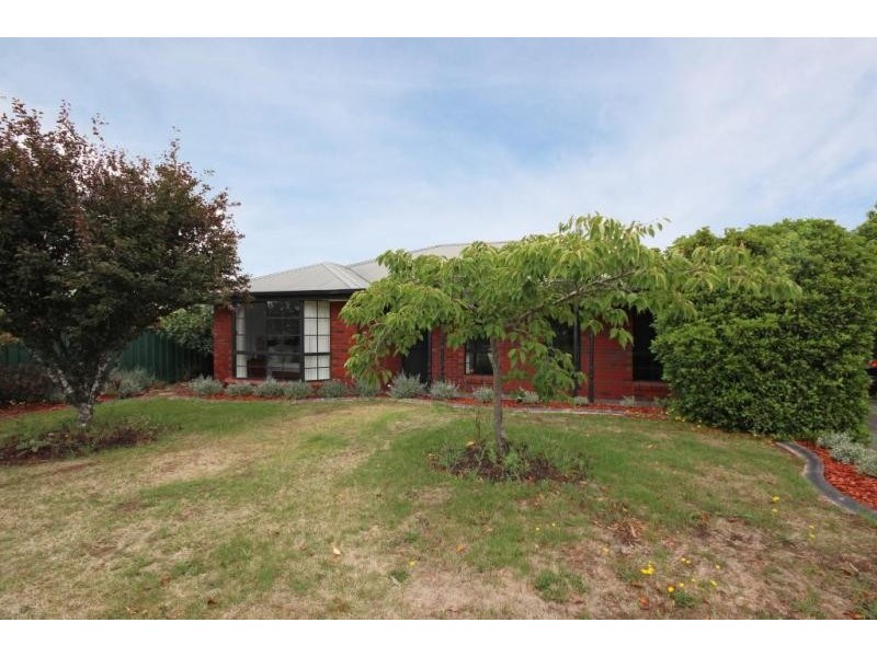 203 Whitelaw Avenue, Delacombe VIC 3356