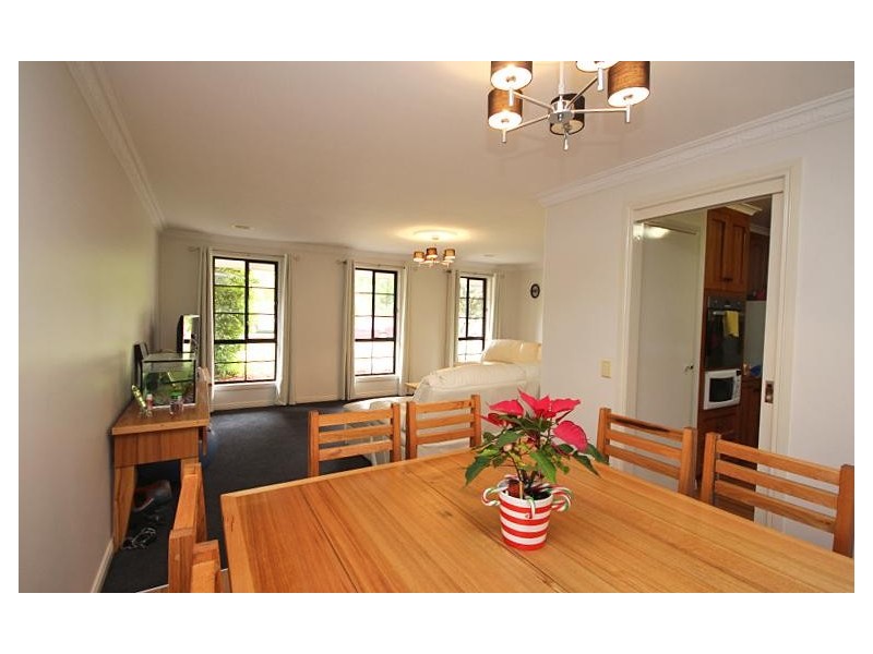 203 Whitelaw Avenue, Delacombe VIC 3356