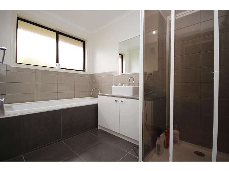 203 Whitelaw Avenue, Delacombe VIC 3356